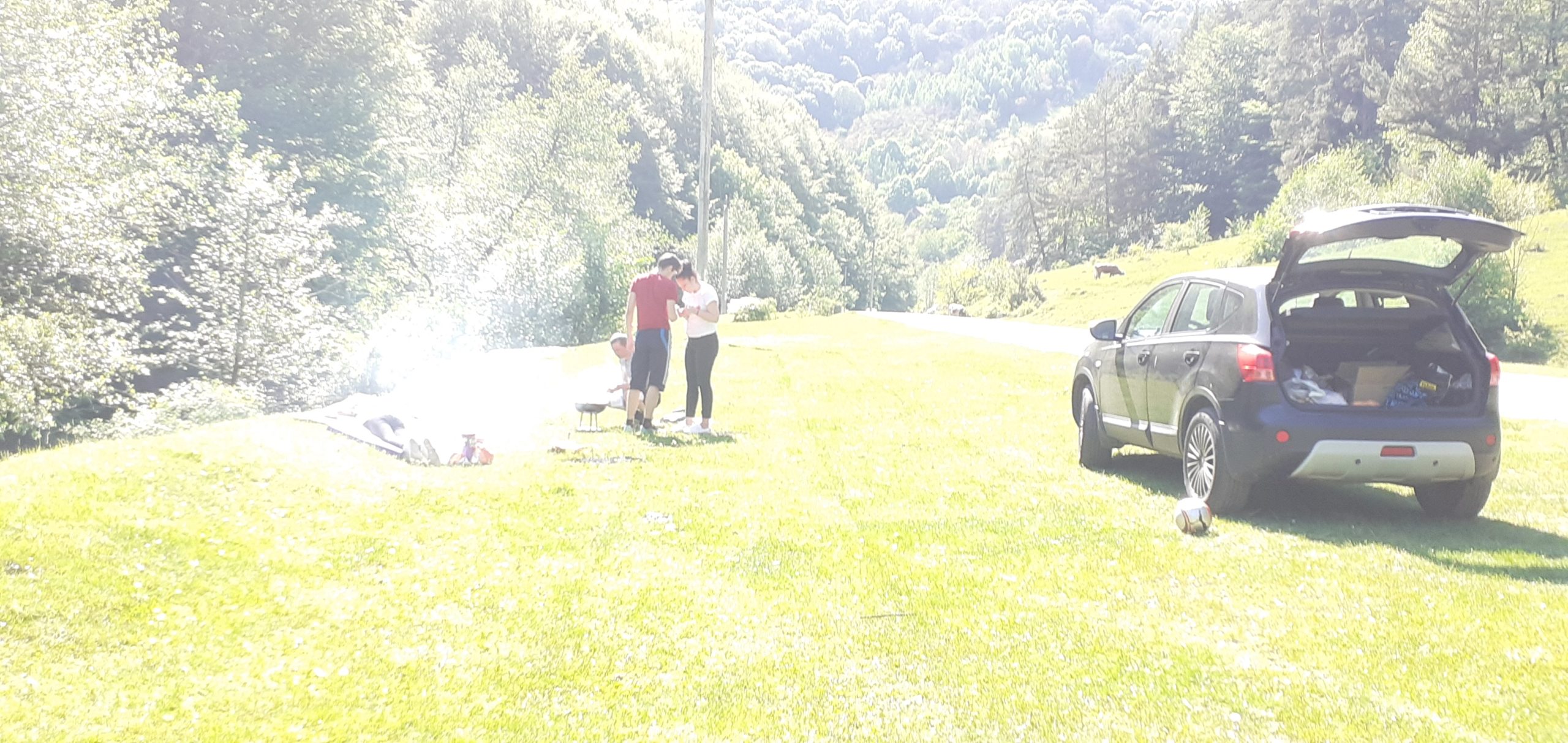 Grătarele au sfârâit din nou la Curmătură