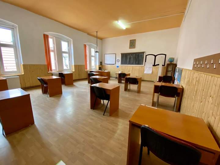 Prefectul Sibiului a verificat condițiile din școli
