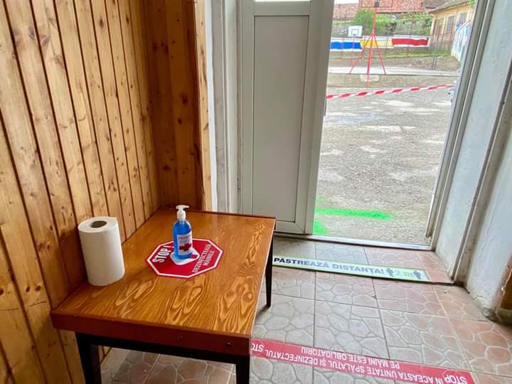 Prefectul Sibiului a verificat condițiile din școli