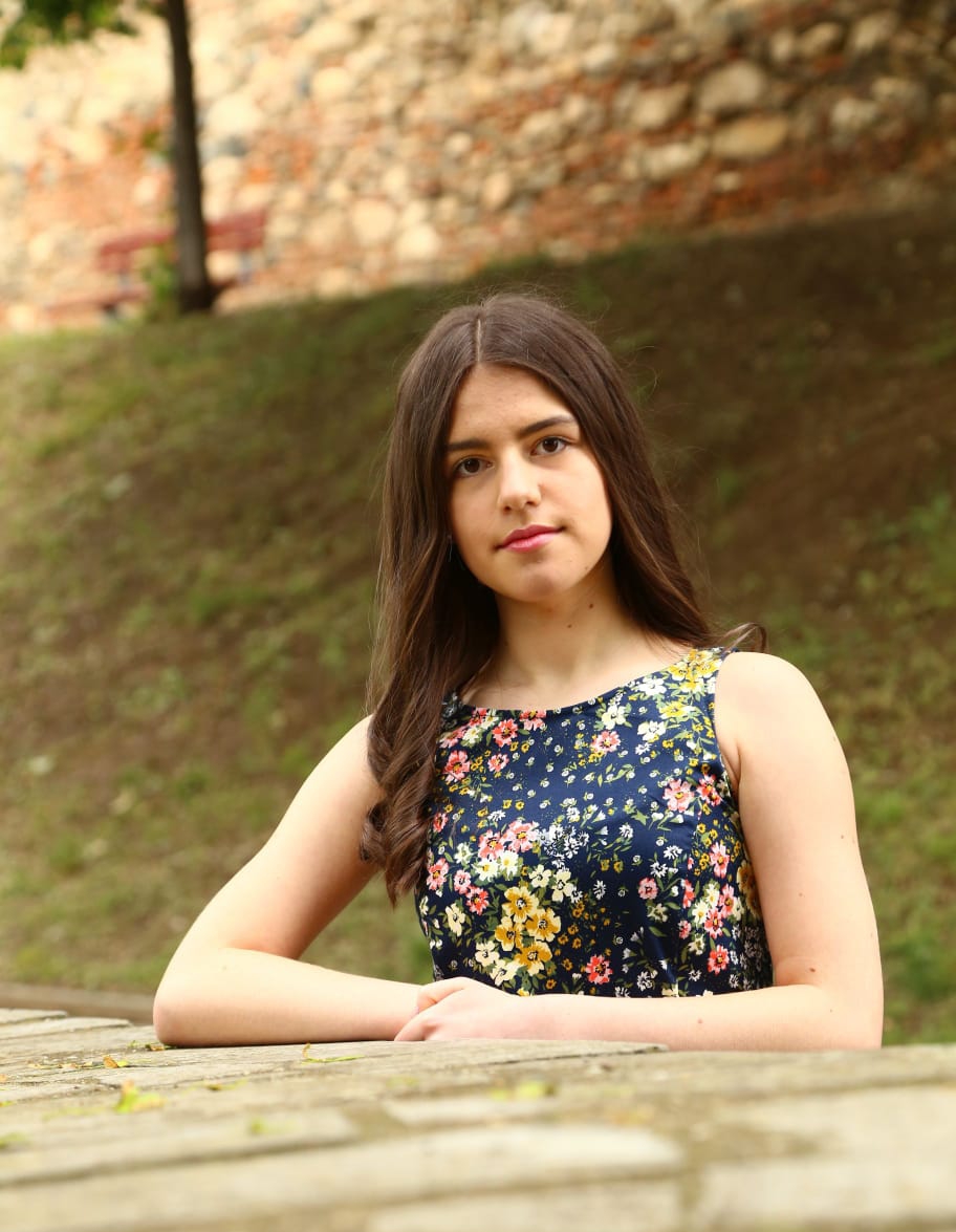 Cristiana Roman și Irina Popa- eleve de 10 în vremea pandemiei