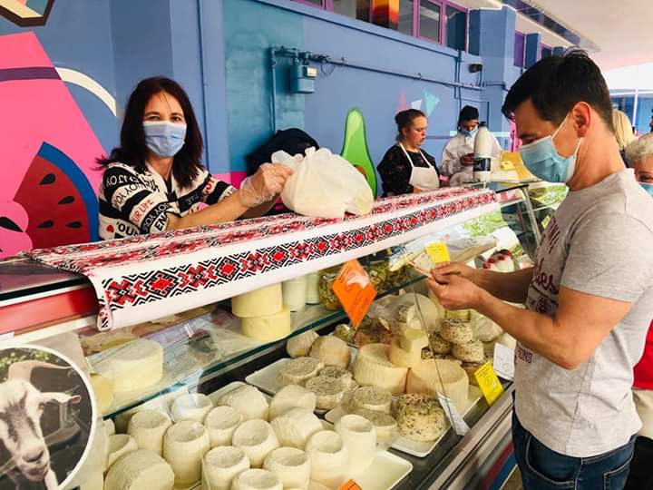 Aprovizionează-ți masa de Rusalii cu produse proaspete din Piața Transilvania