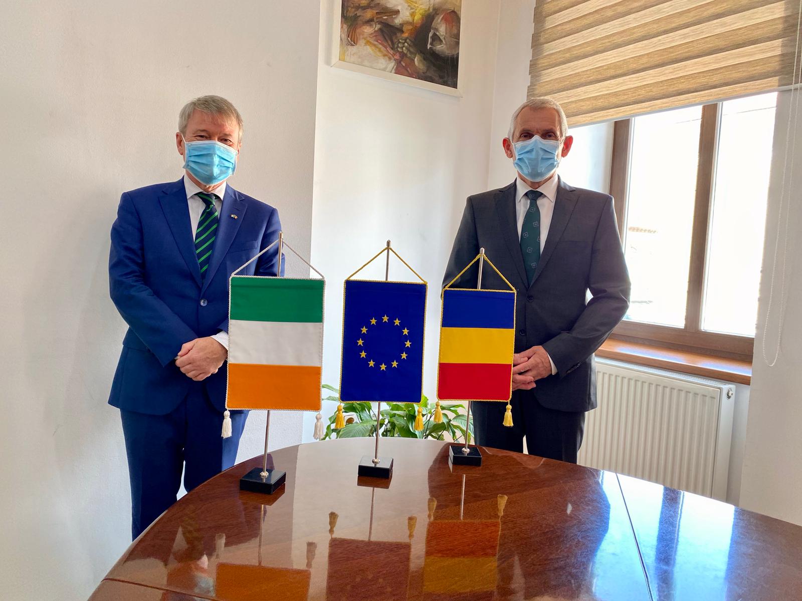 Prefectul Sibiului: Paul McGarry, ambasadorul Irlandei în România, a rămas impresionat de Sibiu