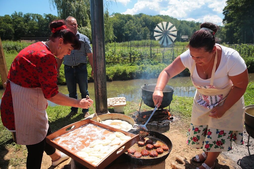 Muzeul Astra vă invită în acest weekend la o serie de ateliere interactive gastronomice în cadrul evenimentului Sărbătoarea Deltei