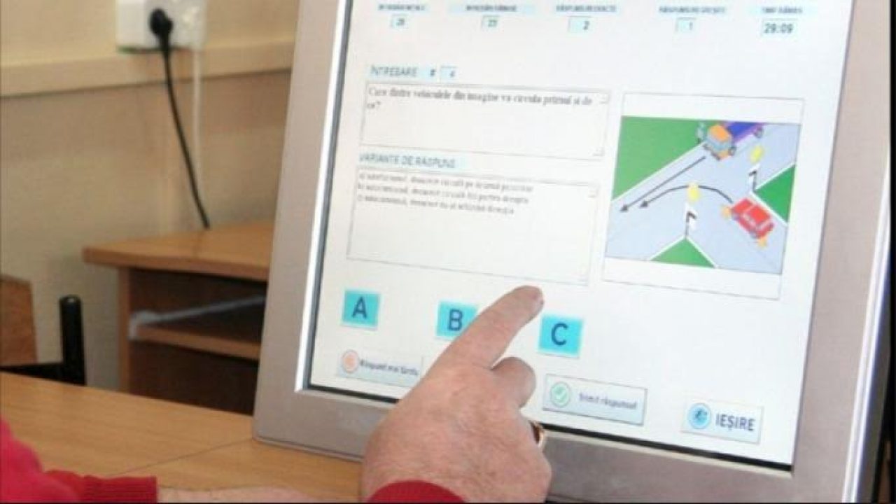 Se reia activitatea de examinare la proba teoretică pentru obținerea permisului de conducere