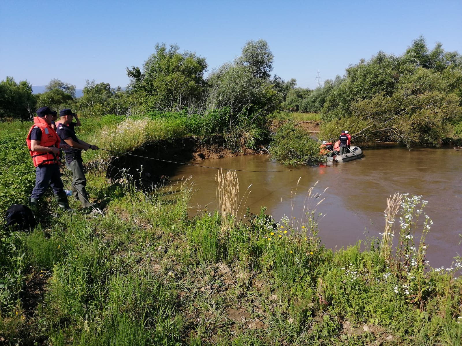 Ziua 5 de căutări: Peste 30 de pompieri militari încearcă să găsească fetița