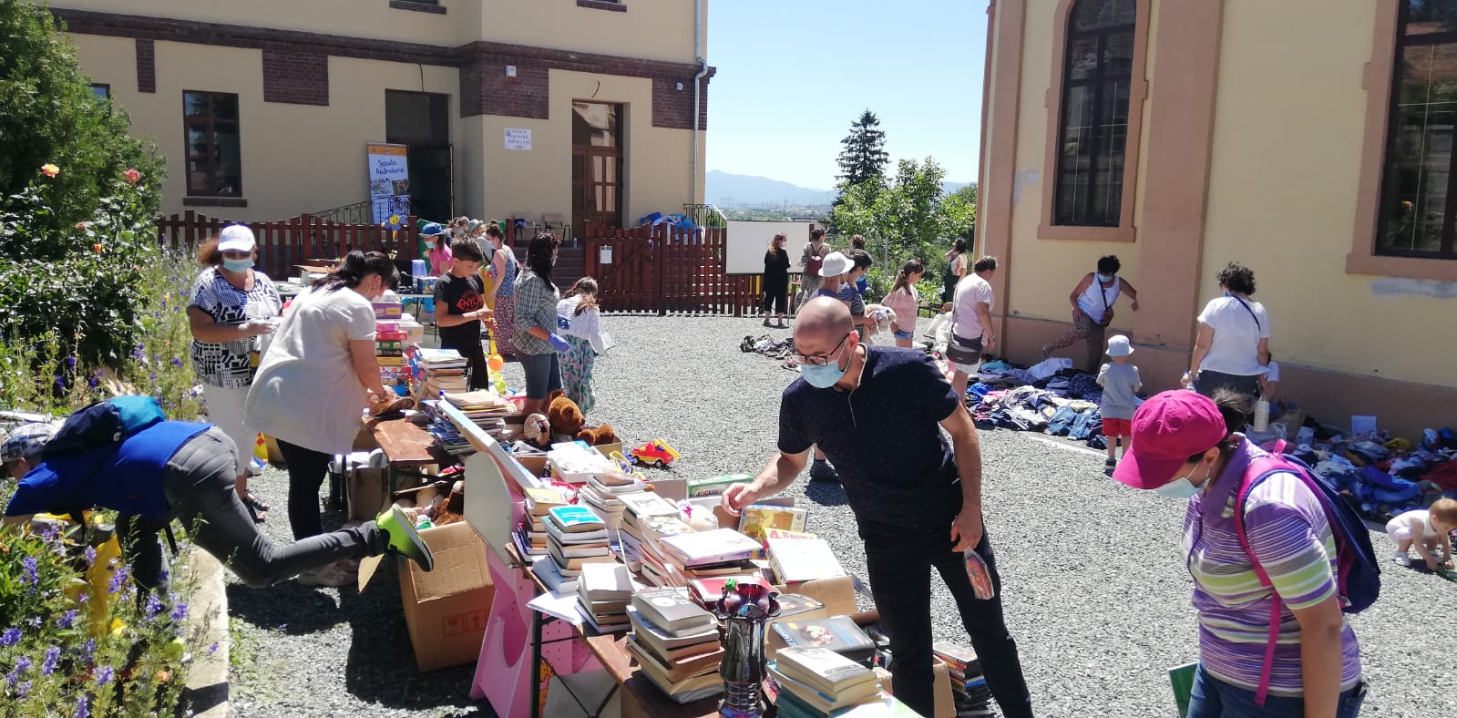 Bazar pentru Șura Culturală Gușterița- 6032 lei (suma strânsă)