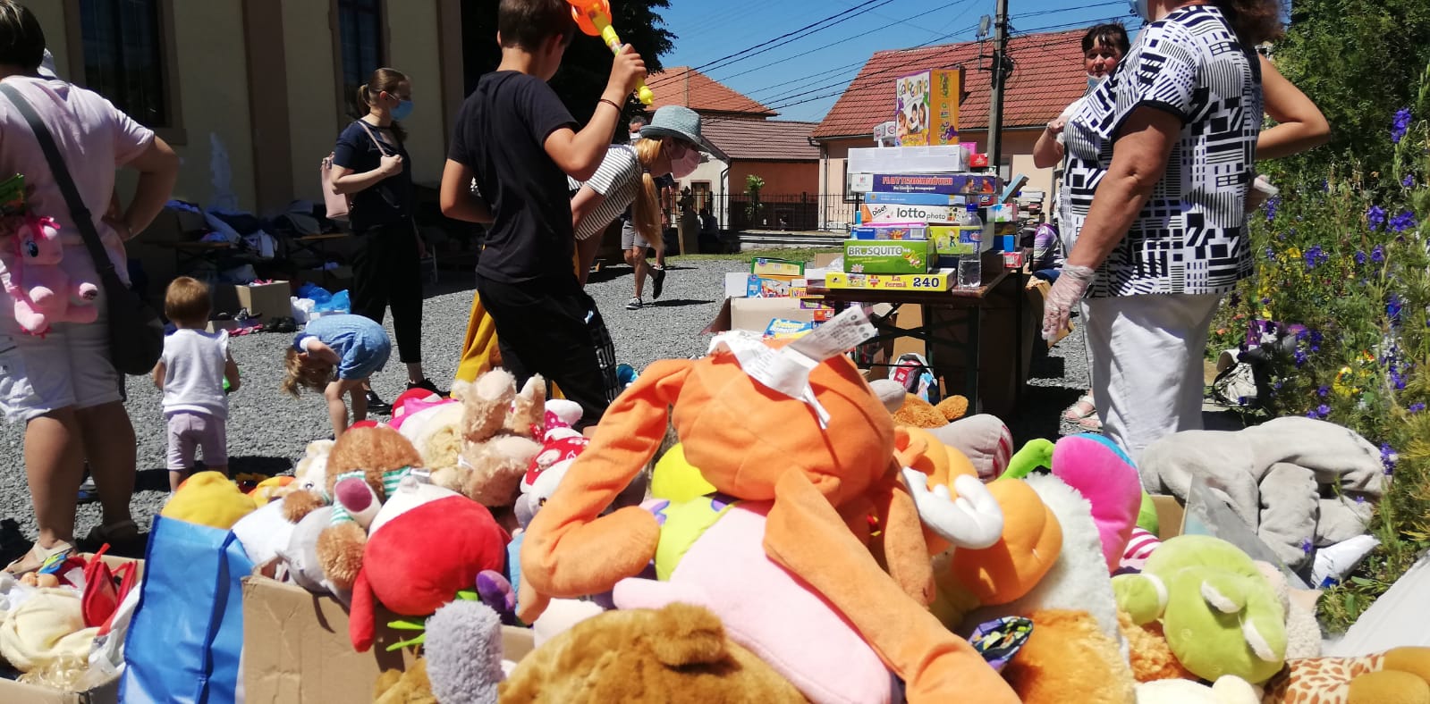 Bazar pentru Șura Culturală Gușterița- 6032 lei (suma strânsă)