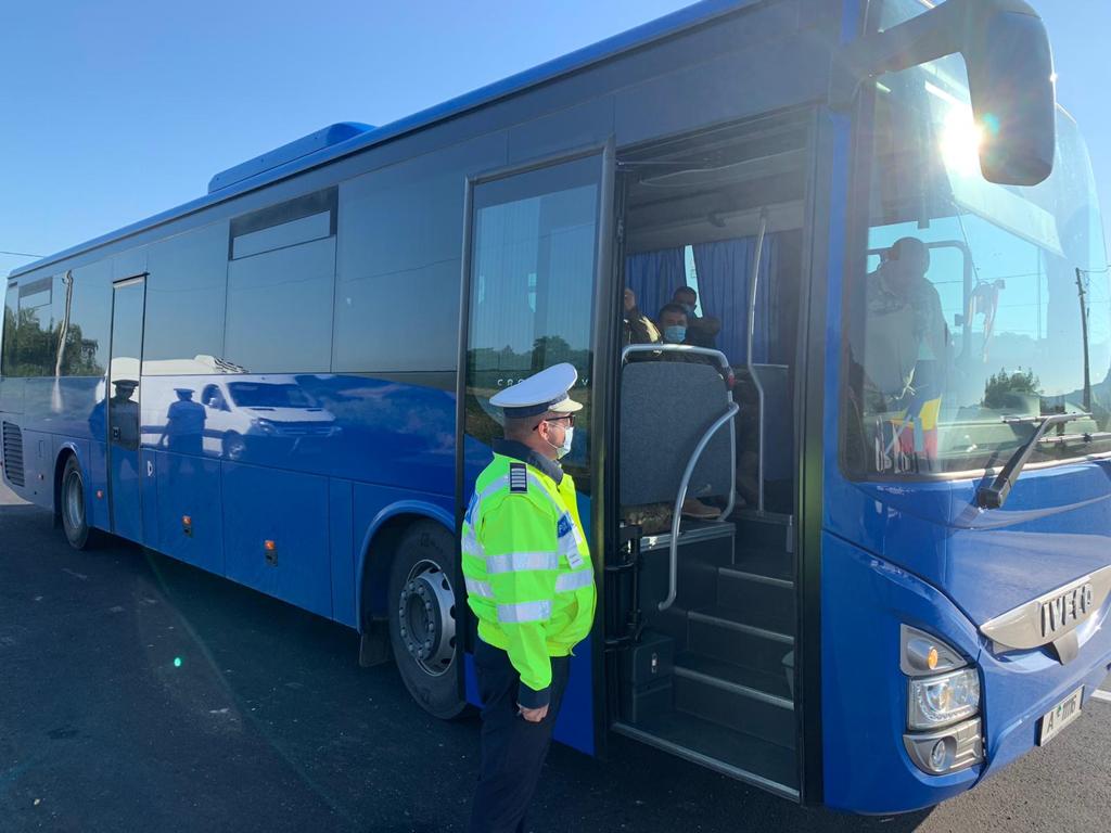 235 de polițiști, jandarmi și polițiști locali au fost angrenați în acțiuni de verificare a respectării măsurilor impuse de COVID-19