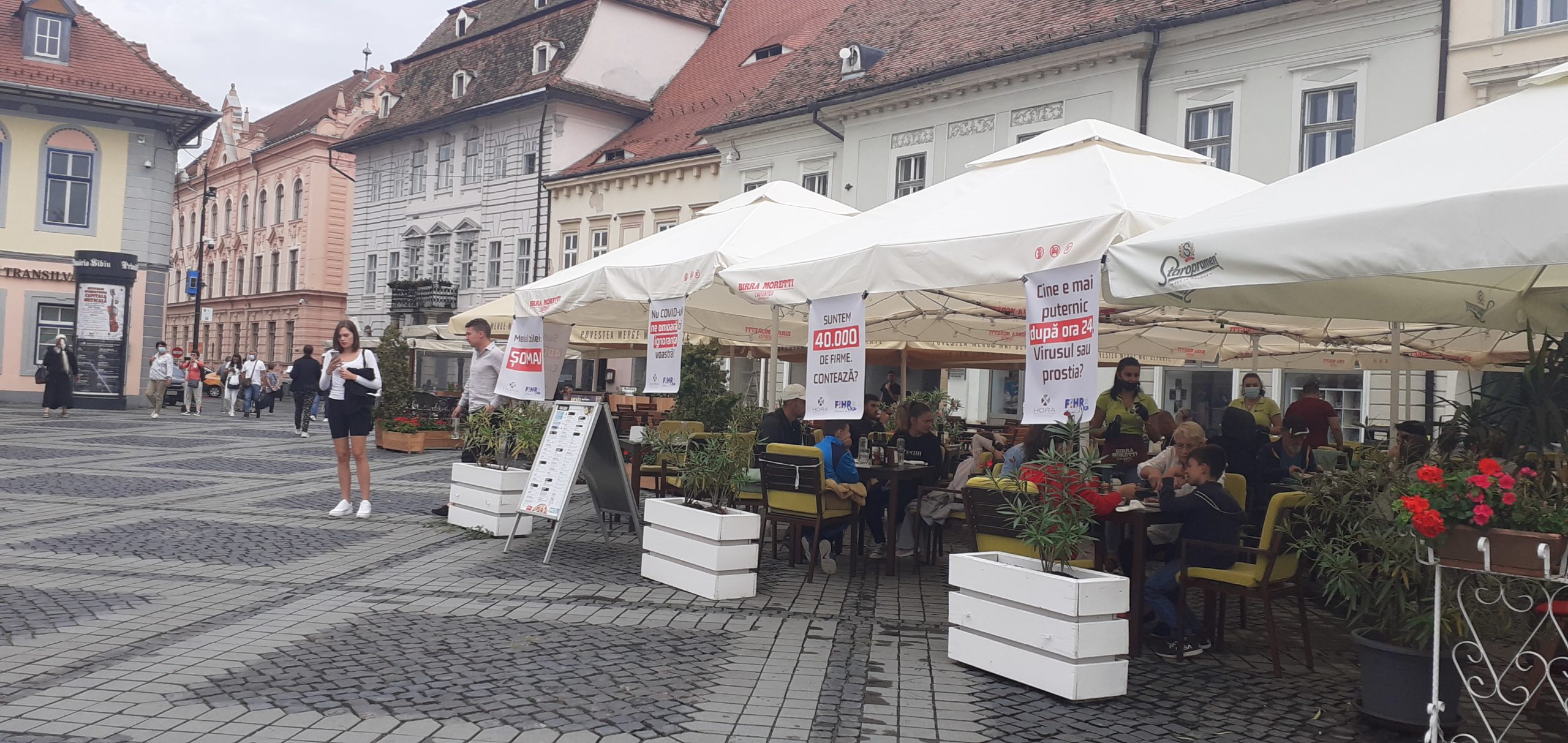 Angajații restaurantelor din Sibiu s-au alăturat protestului HoReCa