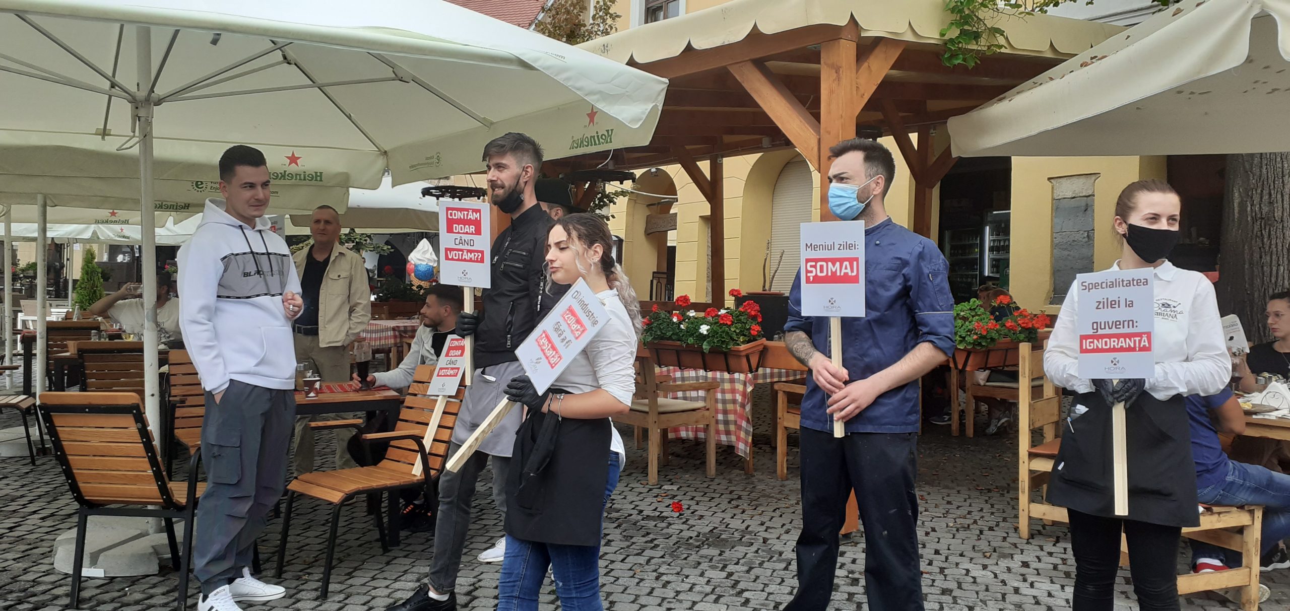 Angajații restaurantelor din Sibiu s-au alăturat protestului HoReCa