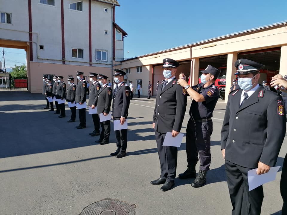 O zi plină de emoții pentru 32 de pompieri sibieni