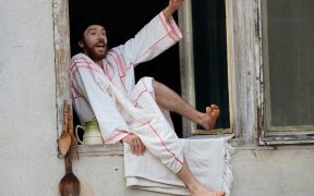Festivalul „25 de ore de teatru non-stop” ajunge la cea de-a X-a ediție