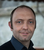 Ai vicii ascunse? Noi te putem ajuta - proiect inițiat de Crucea Roșie Sibiu Ai vicii ascunse? Noi te putem ajuta - proiect inițiat de Crucea Roșie Sibiu