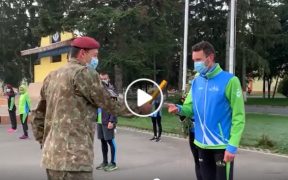 VIDEO- Studenții AFT au primit Ștafeta Veteranilor INVICTUS la Cimitirul Eroilor din Daia