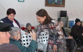 Daniela Cîmpean: La mulți ani tuturor vârstnicilor noștri!