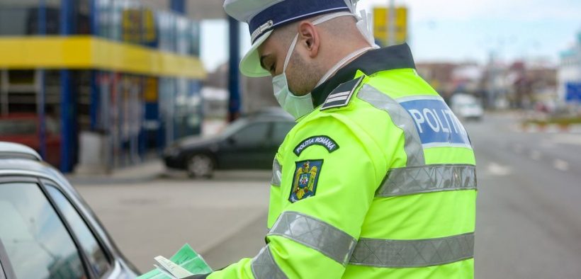 | Carantină de noapte în România