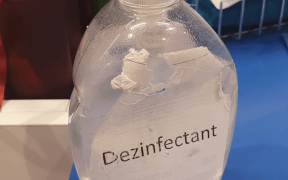 Producătorii români de dezinfectanți, semnal de alarmă: Atenție cum vă protejați împotriva coronavirusului