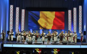 De 1 Decembrie, Junii Sibiului spun La mulți ani, România! La mulți ani, români!