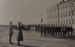 19 decembrie 1920: depunerea jurământului militar de către elevii Școlii Militare de Infanterie nr. 2 din Sibiu