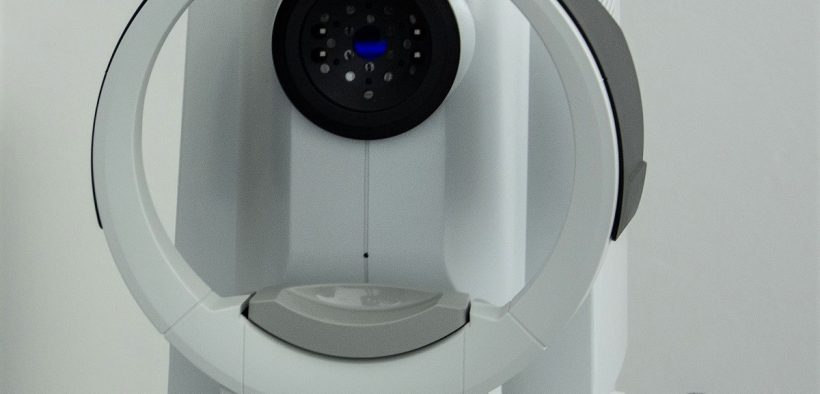 În perioada 29.03.2021-02.04.2021 personalul Compartimentului Oftalmologie din spital va efectua un screening complex pentru depistarea bolii glaucomatoase. Programările se fac în perioada 15.03.2021-26.03.2021, la nr. de telefon 0269.211.209 interior 148, în zilele lucrătoare, în intervalul orar 15.00-18.00 sau pe e-mail, la adresa: secretariat@spitalmilitarsb.ro