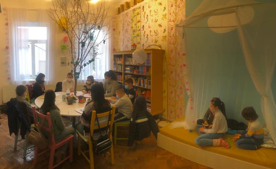 După multe luni de pandemie a avut loc reunirea cercului de lectură din Săcădate Săcădate