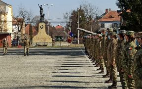 Ceremonial militar cu prilejul înaintării în gradul de sergent a absolvenților