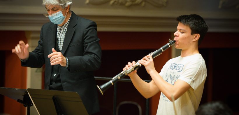 Clarinetistul Petru Pane (16 ani) protagonistul unui turneu de primăvară cu susţinerea Institutului Polonez