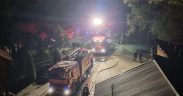 Incendiu puternic în Arpașu de Sus- 10 turiști s-au autoevacuat
