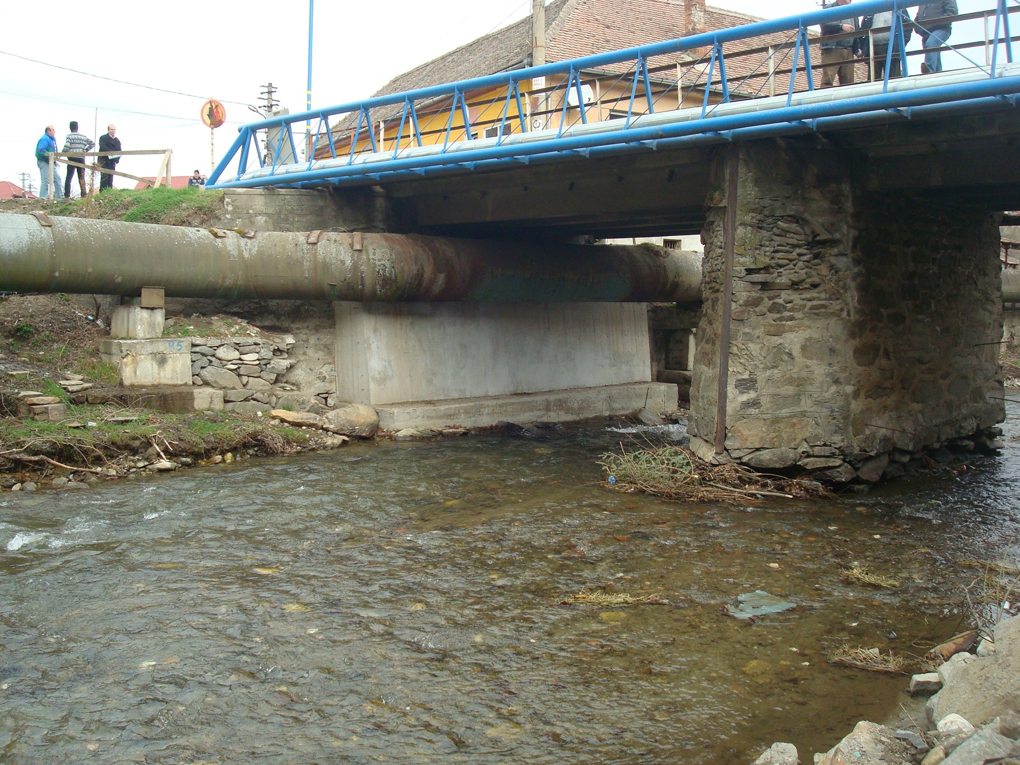 Autoritățile județene vor construiri un pod nou peste râul din Sadu