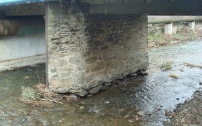 Autoritățile județene vor construiri un pod nou peste râul din Sadu