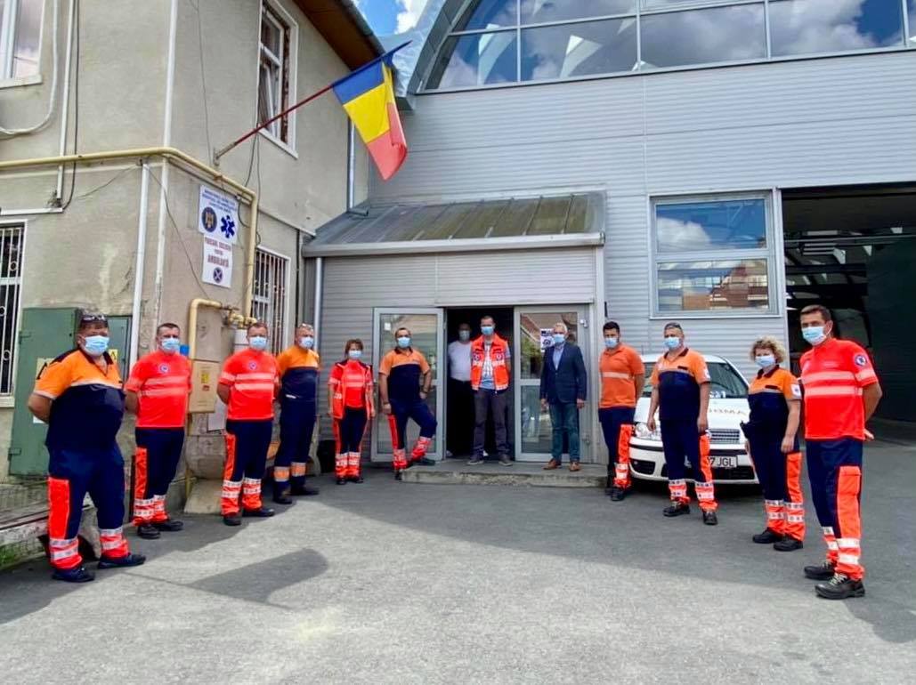 Autoritățile locale le urează „La mulți ani” ambulanțierilor sibieni Autoritățile locale le urează „La mulți ani” ambulanțierilor sibieni