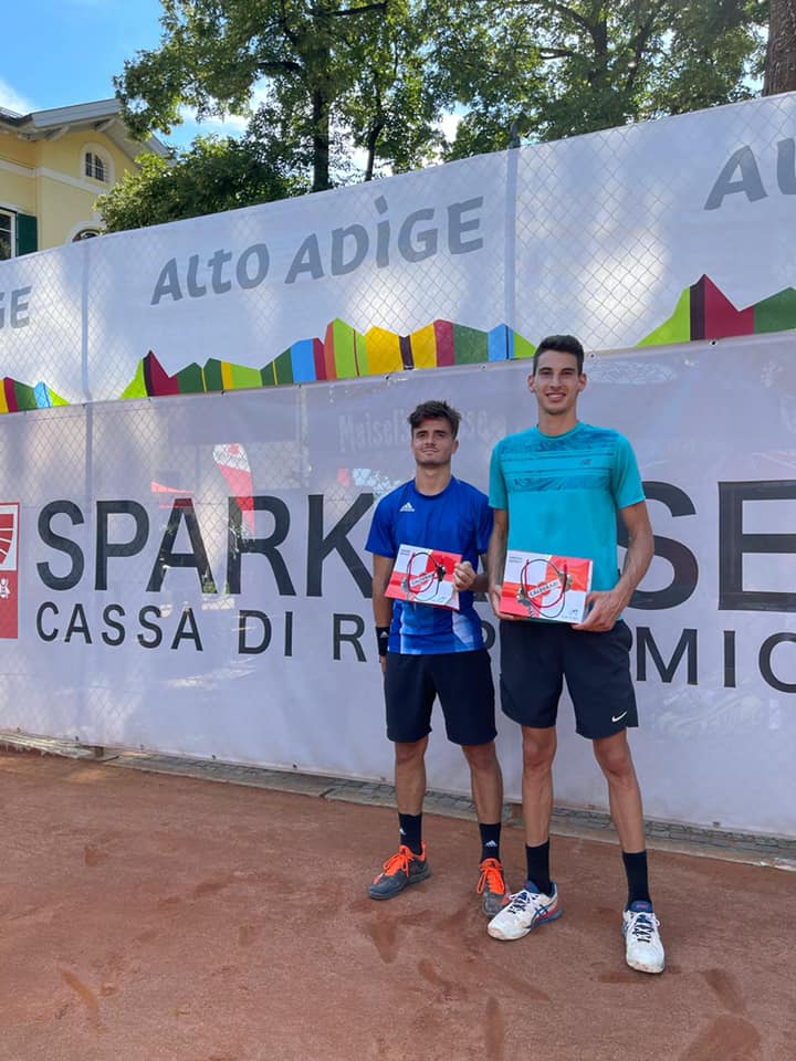 Tenismenul sibian, Victor Cornea, victorie la dublu în Turneul ITF din Italia