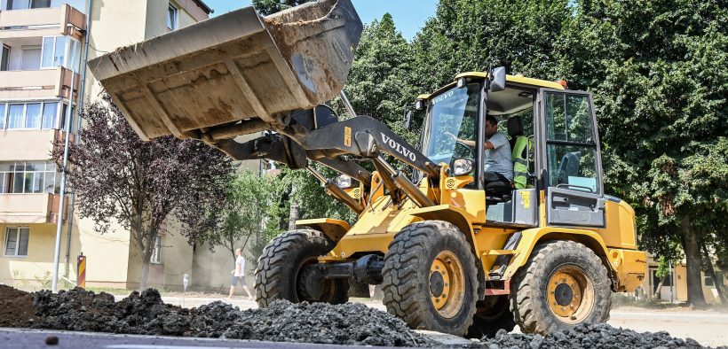Lucrările de modernizare în cartierul Ștrand avansează