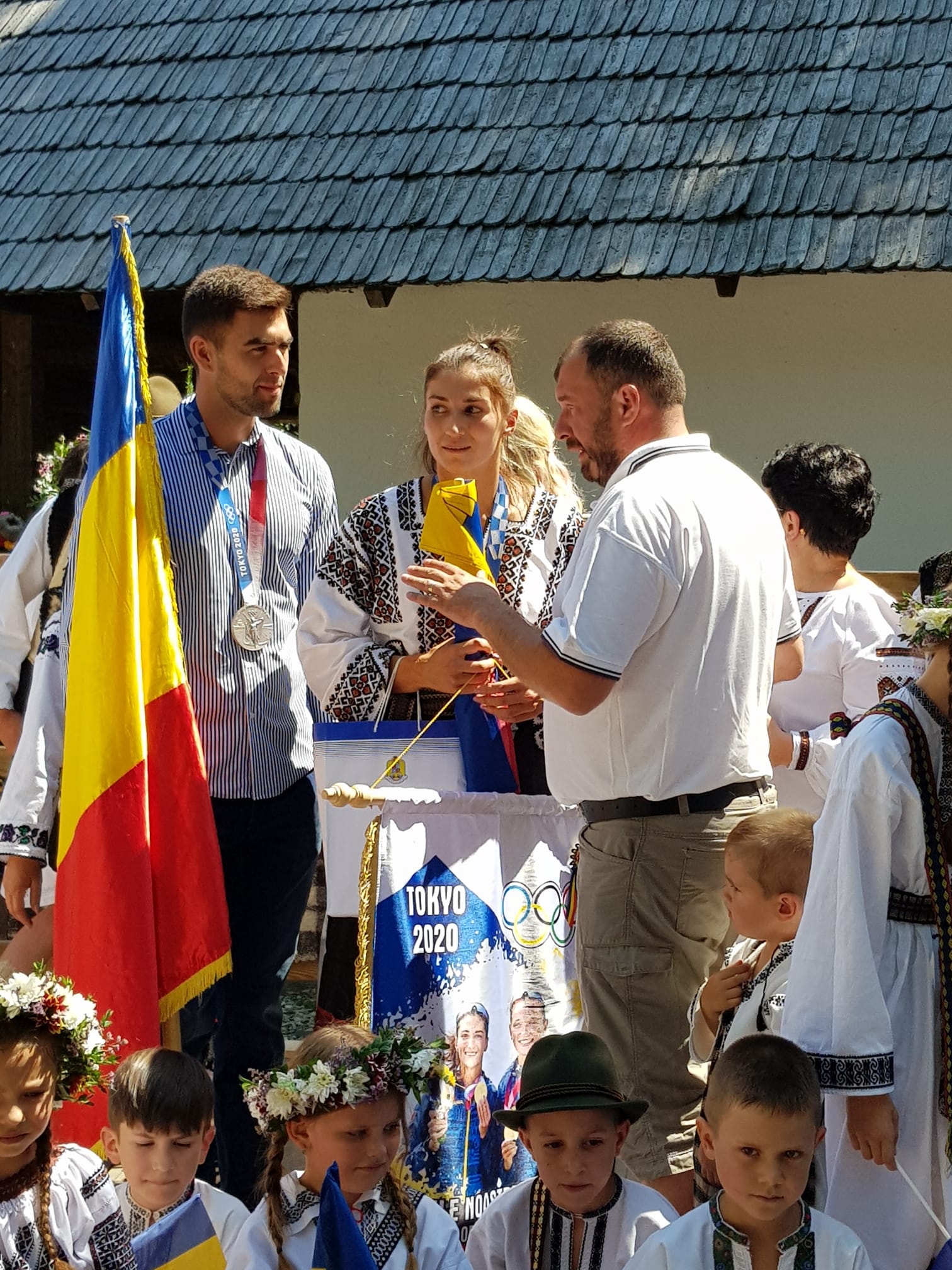 FOTO Campionii olimpici la canotaj, Ancuța Bodnar și Mihăiță Țigănescu, oaspeți de seamă în Muzeul ASTRA