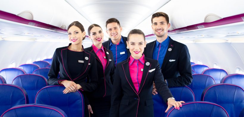 800 de noi însoțitori de bord urmează să fie angajați până în decembrie 2021