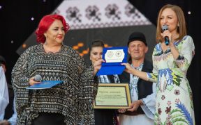 Președinta CJ Sibiu: Silvia Macrea – omul care a transformat cântecul și dansul popular într-un fenomen