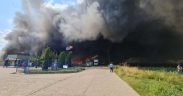Incendiu puternic la un depozit de PET-uri din Alba Iulia - Au intervenit pompieri și de la ISU Sibiu