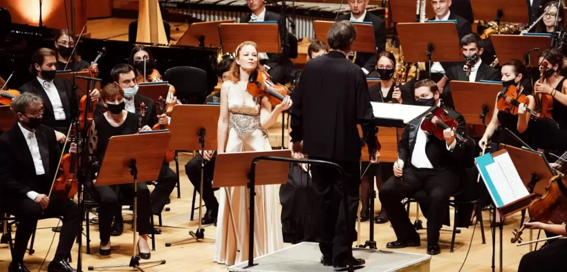 Orchestra Filarmonicii de Stat din Sibiu, una din cele mai incitante orchestre românești, a încântat publicul Festivalului George Enescu