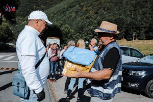 VIDEO- FOTO Munții Cindrel, răsfățați de autorități și localnicii din comuna Sadu printr-o acțiune de ecologizare