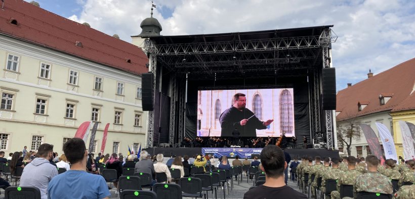 Proiectul "Rock the Symphony" a ajuns acasă