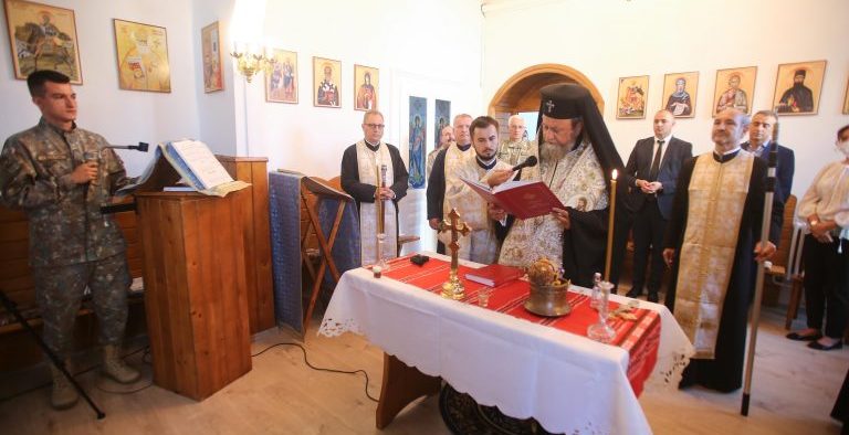Sfinţirea capelei de la Şcoala de Instruire Militară pentru Comunicaţii din Sibiu