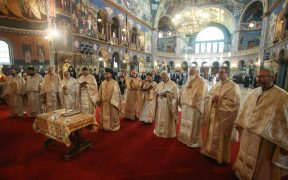 Sfânta Liturghie şi un Te Deum, oficiate în Catedrala mitropolitană din Sibiu la începutul noului an universitar