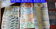 VIDEO Percheziții la persoane bănuite de fraudă informatică și spălarea banilor, cu ramificații transfrontaliere