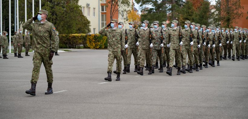 Depunerea jurământului militar de către studenții Academiei Forțelor Terestre
