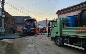 FOTO Lucrările de asfaltare din Axente Sever și Agârbiciu continuă