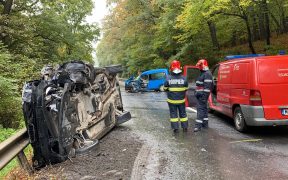 Accident grav pe DN 14A, la Blăjel. O persoană a rămas încarcerată