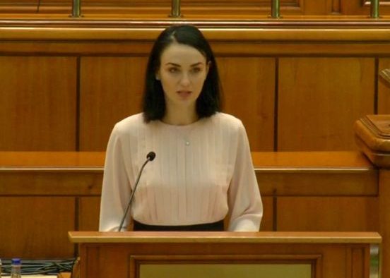 Deputatul Christine Thellmann: Am votat pentru scăderea prețului la lemnul de foc