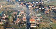 FOTO- Au fost finalizate lucrările de modernizare a drumului de la Primăria Veche din Bradu