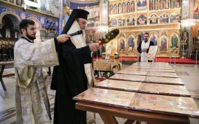 icoane ale Sfântului Andrei Şaguna, oferite tuturor bisericilor din Arhiepiscopia Sibiului