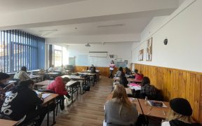 Crucea Roșie Sibiu derulează un program de educare asupra riscului infecției HIV